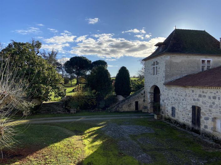 Image No.25-9 Bed House for sale