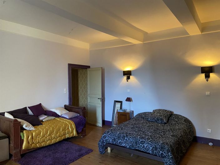 Image No.8-9 Bed House for sale