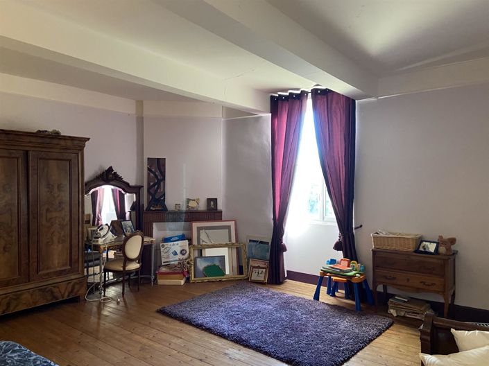 Image No.9-9 Bed House for sale