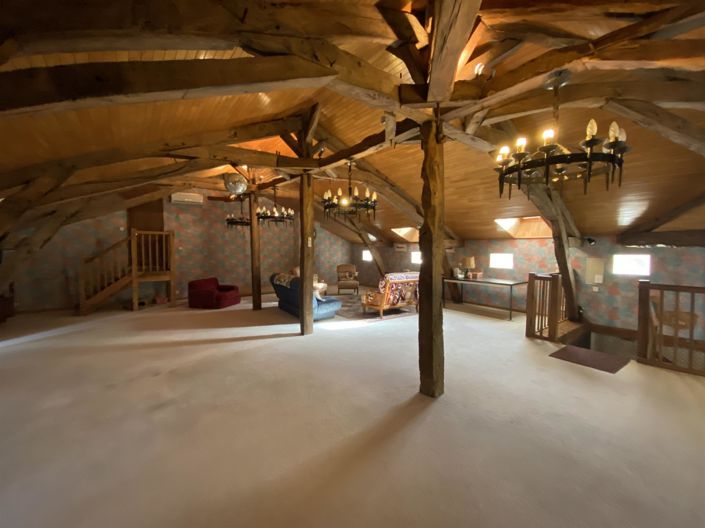 Image No.11-10 Bed House for sale