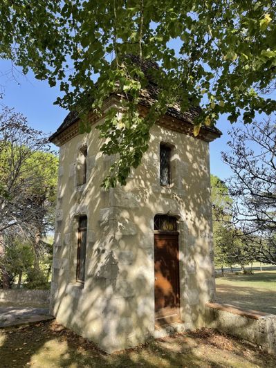 Image No.17-10 Bed House for sale