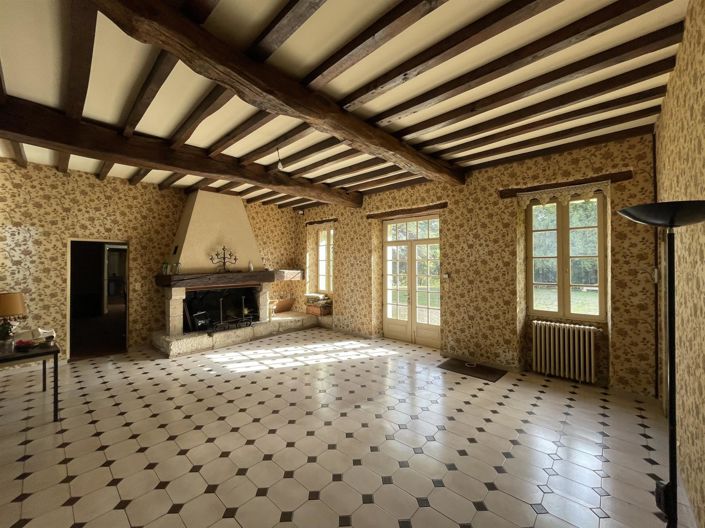 Image No.3-10 Bed House for sale