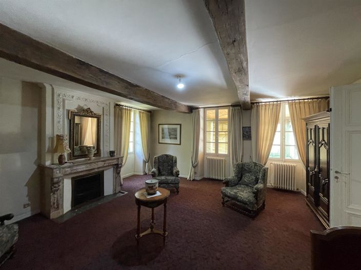 Image No.5-10 Bed House for sale