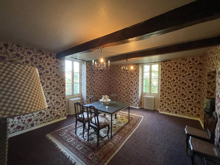 Image No.6-10 Bed House for sale