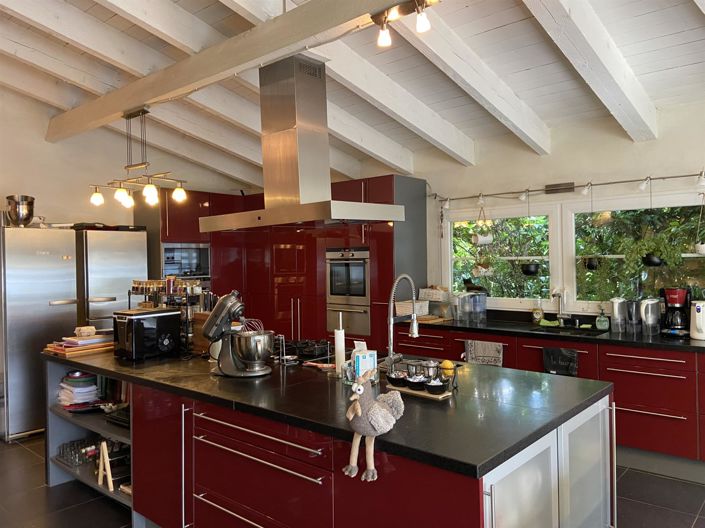 Image No.11-8 Bed House for sale