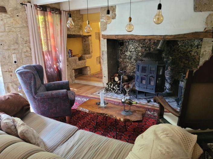 Image No.19-8 Bed House for sale