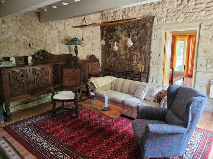 Image No.20-8 Bed House for sale