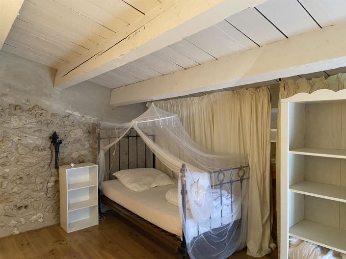 Image No.24-8 Bed House for sale