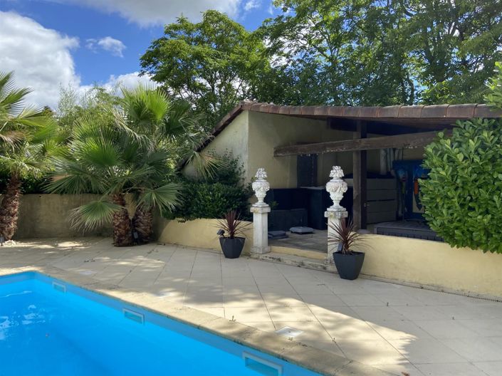 Image No.32-8 Bed House for sale