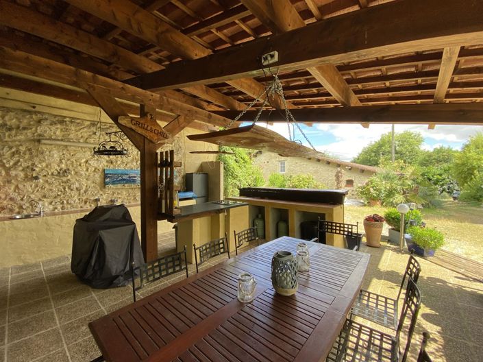 Image No.34-8 Bed House for sale