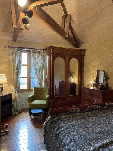 Image No.17-7 Bed House for sale