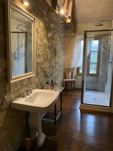 Image No.18-7 Bed House for sale