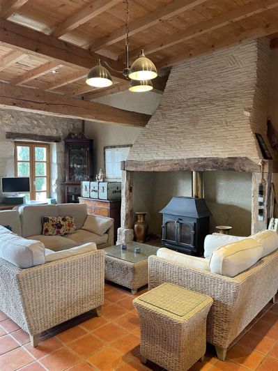 Image No.6-7 Bed House for sale