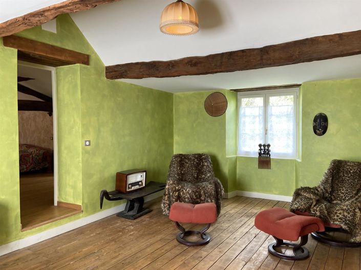 Image No.10-7 Bed House for sale