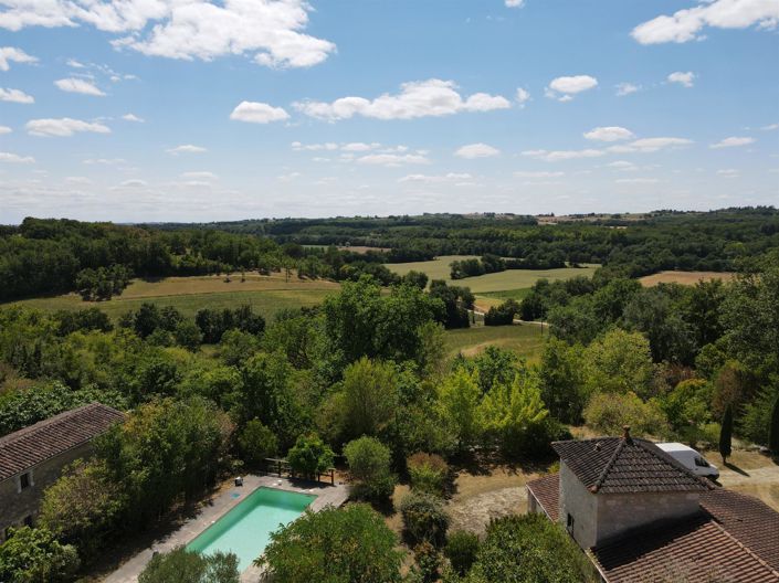 Image No.30-7 Bed House for sale