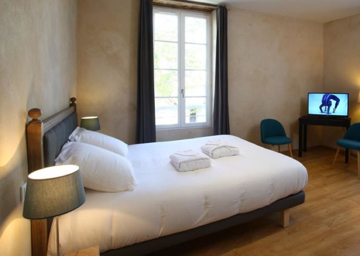 Image No.17-8 Bed House for sale