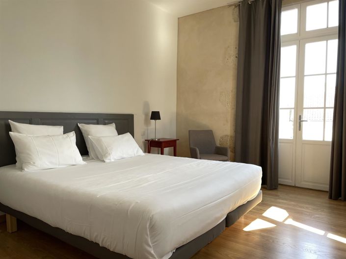 Image No.9-8 Bed House for sale