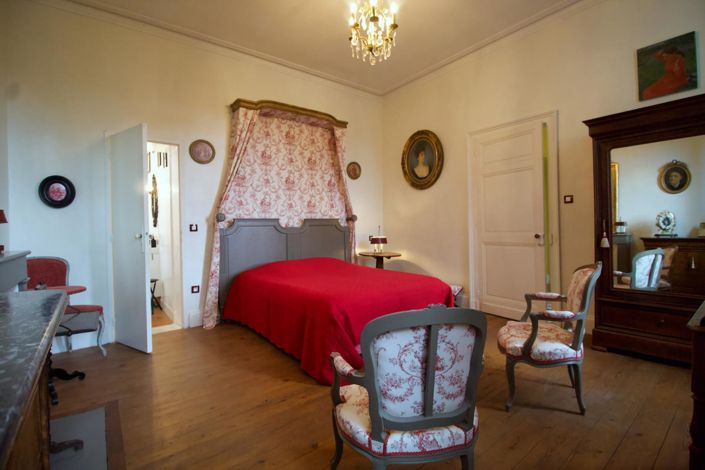 Image No.13-6 Bed House for sale