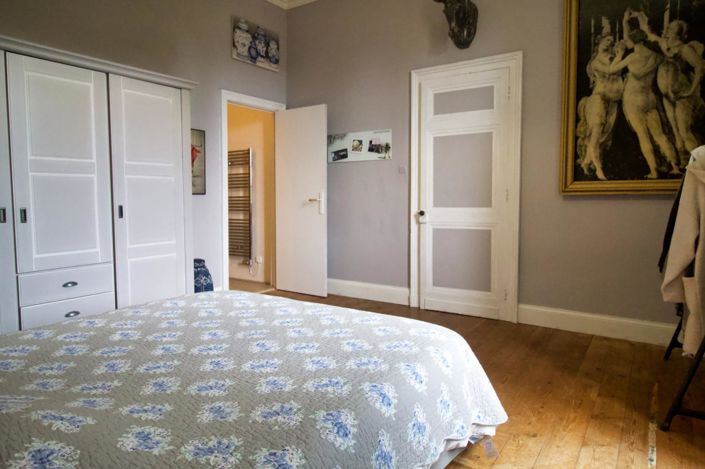 Image No.16-6 Bed House for sale