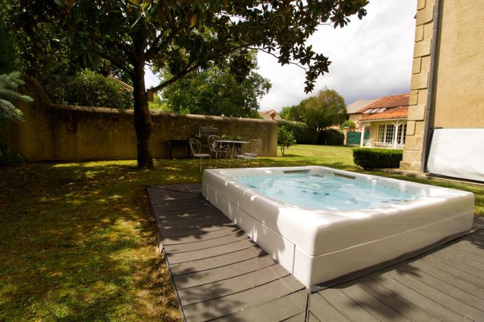 Image No.25-6 Bed House for sale