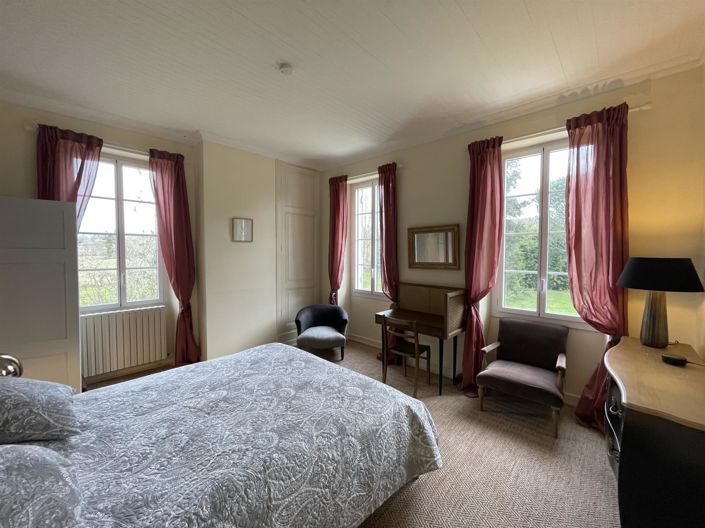 Image No.19-4 Bed House for sale