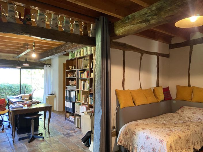 Image No.10-3 Bed House for sale