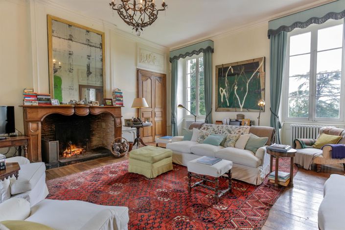 Image No.12-13 Bed Property for sale