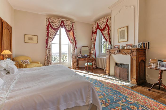 Image No.16-13 Bed Property for sale