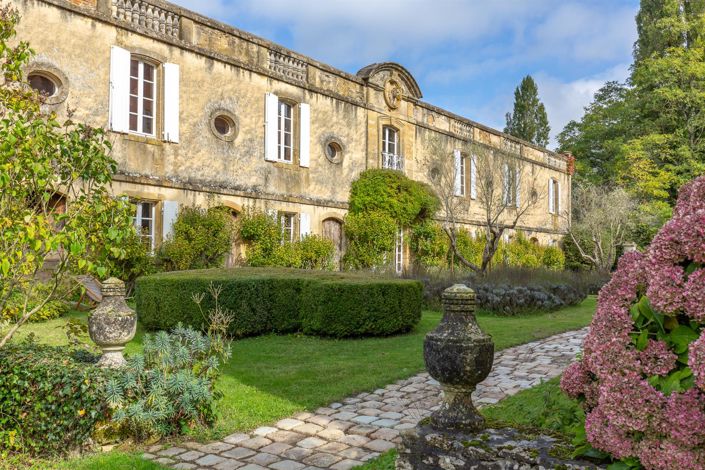 Image No.22-13 Bed Property for sale