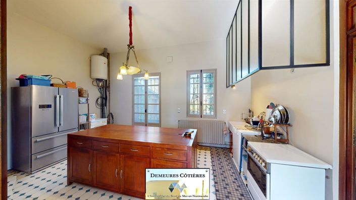 Image No.24-9 Bed House for sale