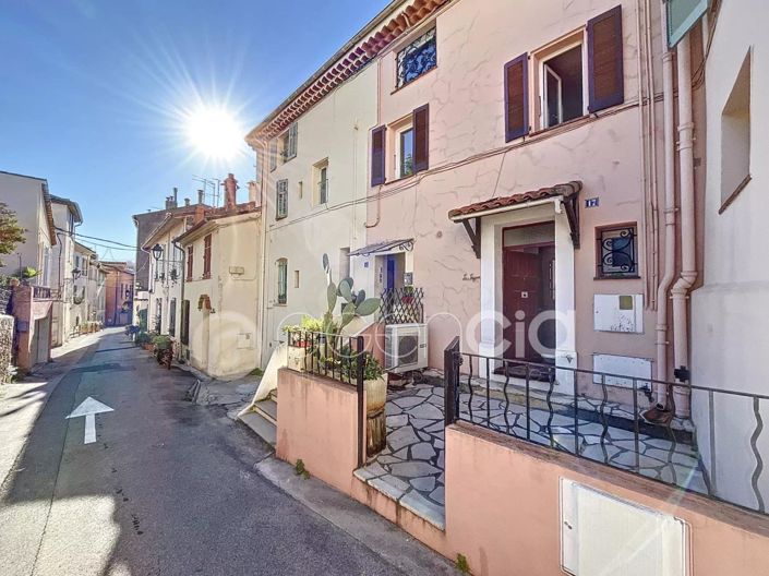 Image No.1-2 Bed House for sale