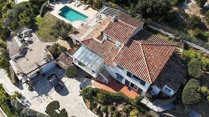 Image No.1-6 Bed House for sale