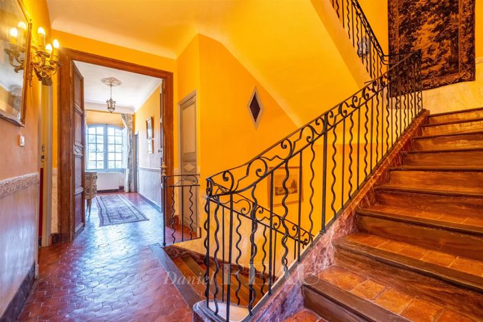 Image No.8-14 Bed House for sale