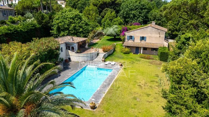 Image No.1-4 Bed House for sale