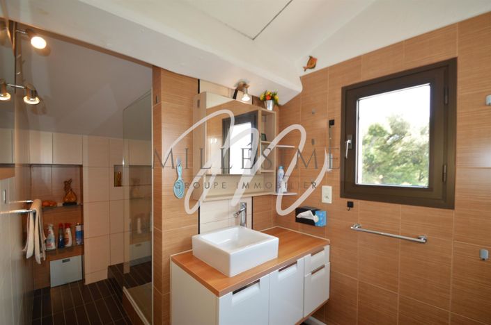 Image No.15-5 Bed House for sale