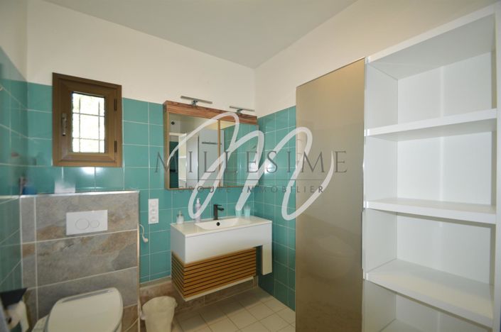 Image No.18-5 Bed House for sale