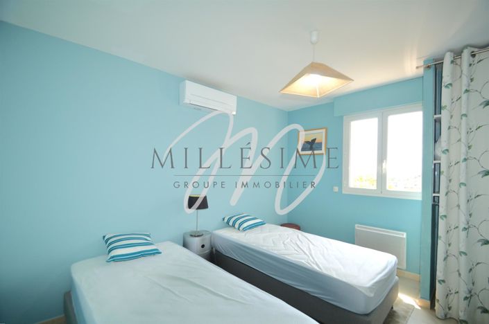 Image No.19-5 Bed House for sale