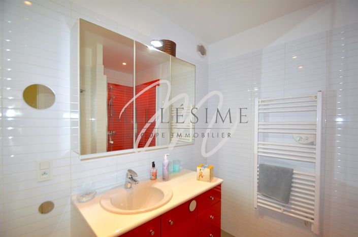 Image No.21-5 Bed House for sale