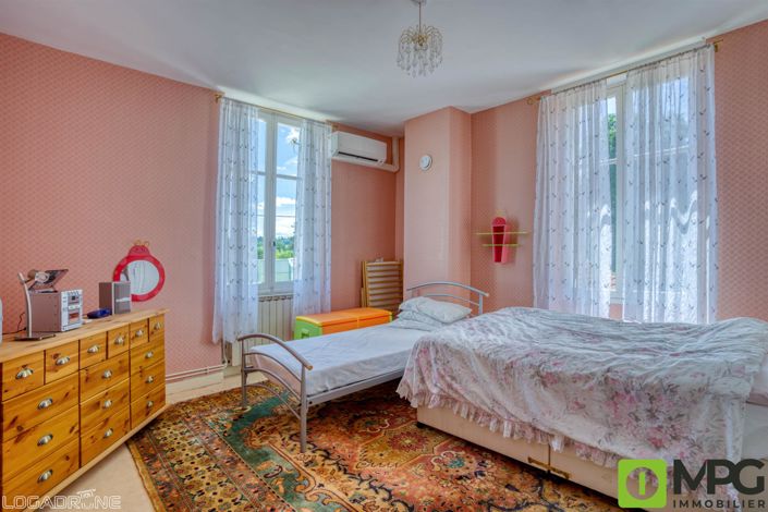 Image No.8-4 Bed House for sale