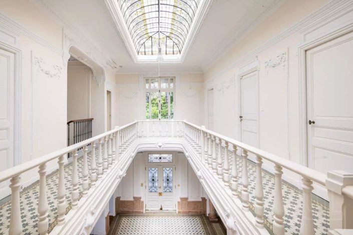 Image No.6-5 Bed House for sale