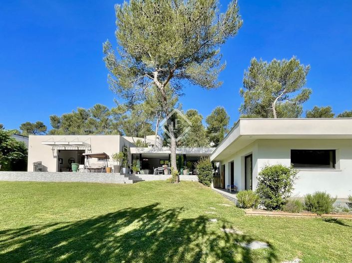 Image No.14-5 Bed House for sale