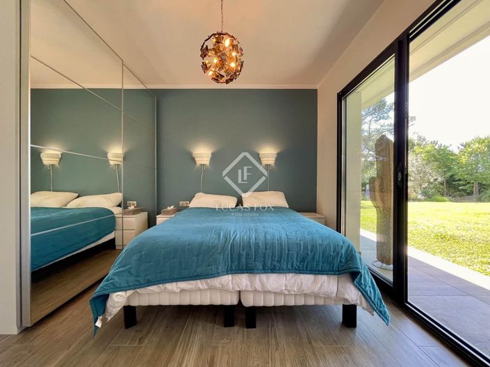 Image No.19-5 Bed House for sale