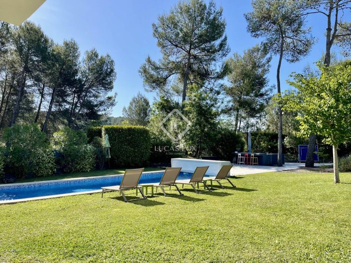 Image No.2-5 Bed House for sale