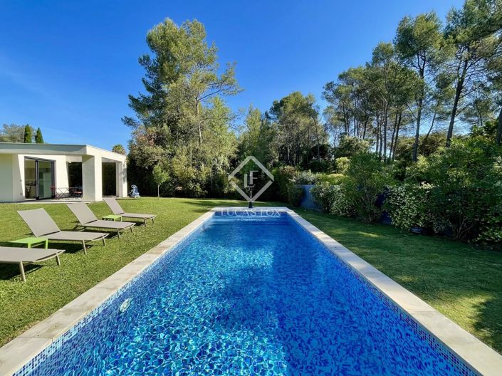 Image No.21-5 Bed House for sale