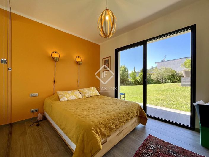 Image No.22-5 Bed House for sale