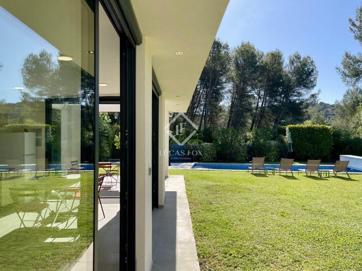 Image No.24-5 Bed House for sale