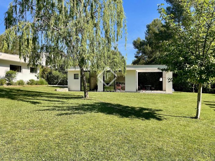 Image No.29-5 Bed House for sale