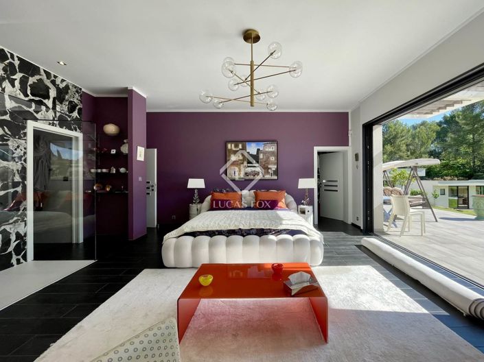 Image No.5-5 Bed House for sale