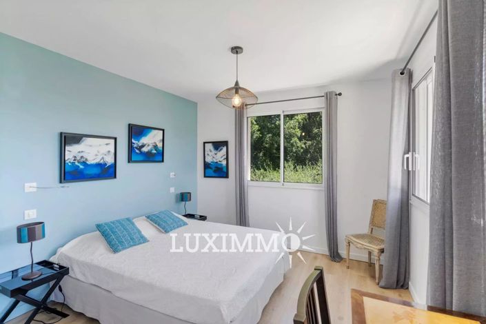 Image No.13-6 Bed House for sale