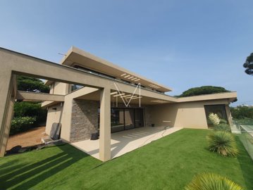 1 - Sainte-Maxime, House